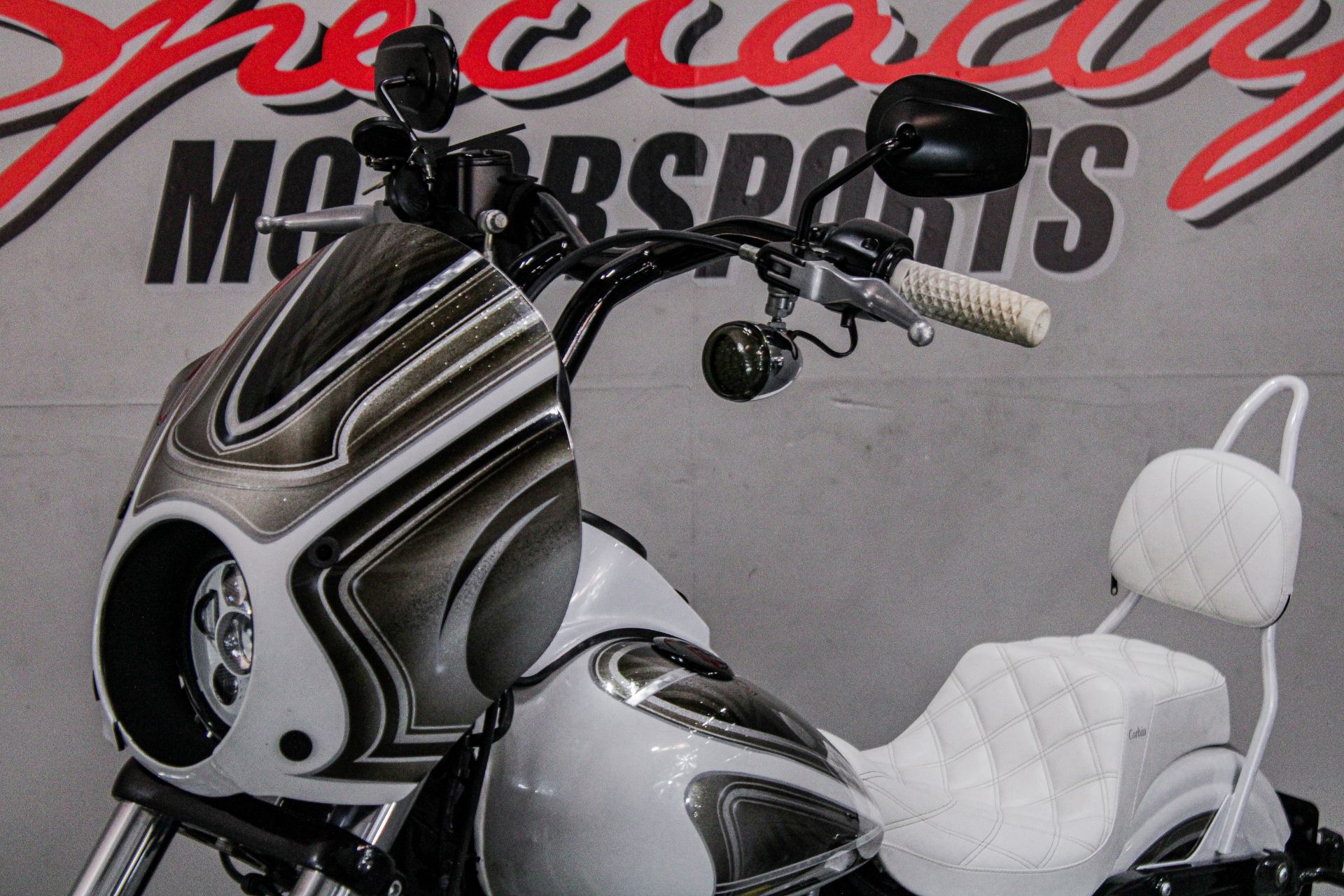 HAR307149 - 2014 - Harley-Davidson - Dyna® Street Bob® Front Left Zoomed In - Photo 11