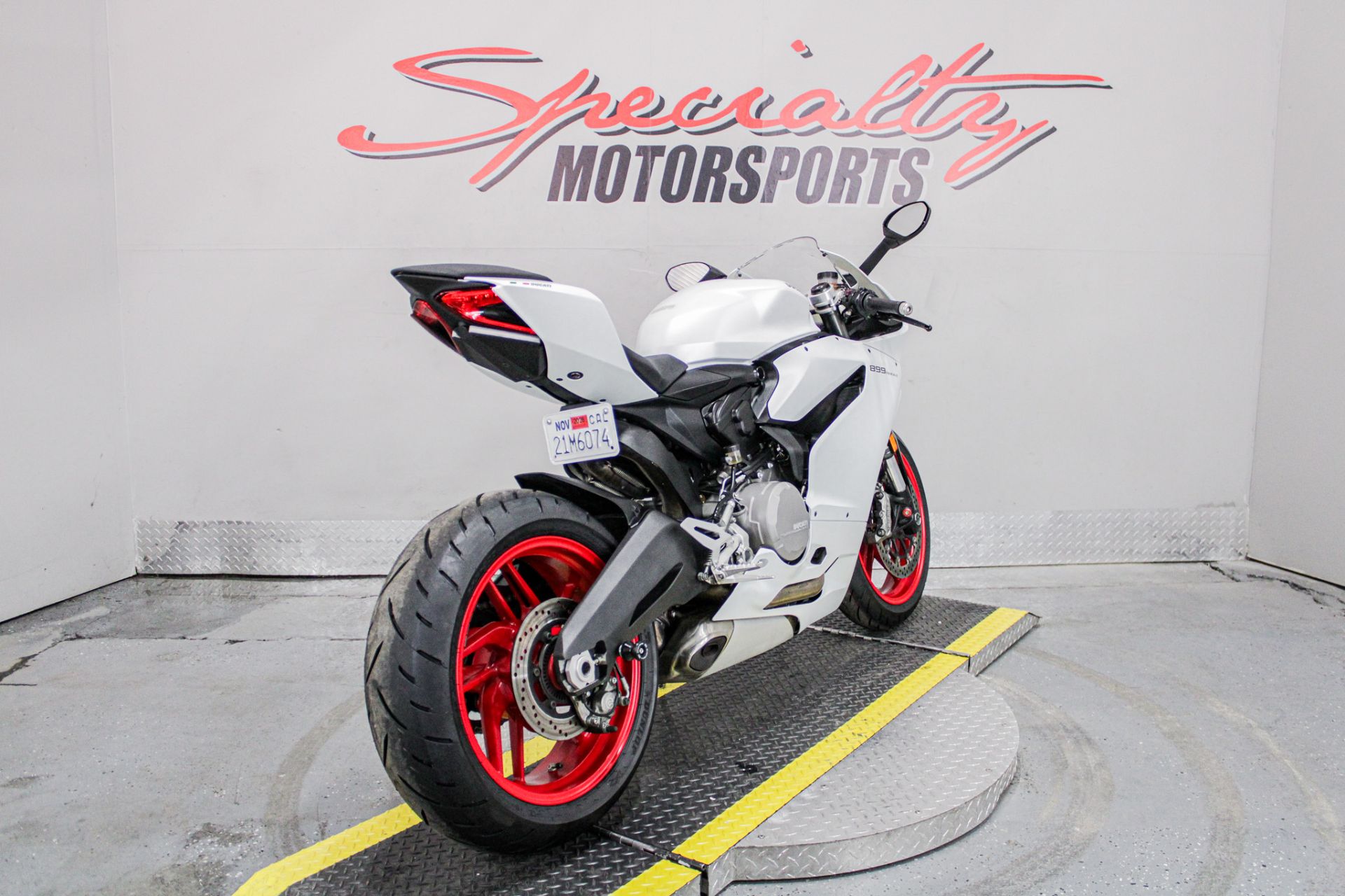 Rear Right Side Angle - Photo 5