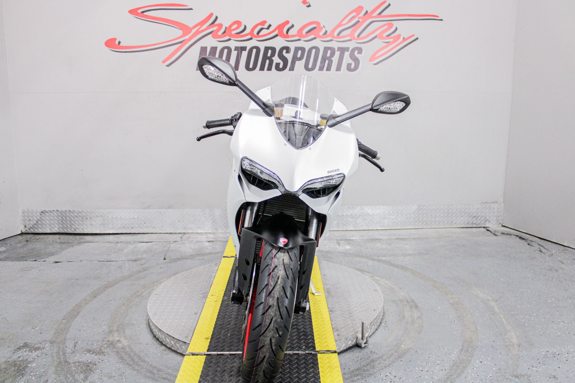 Front View - Photo 12