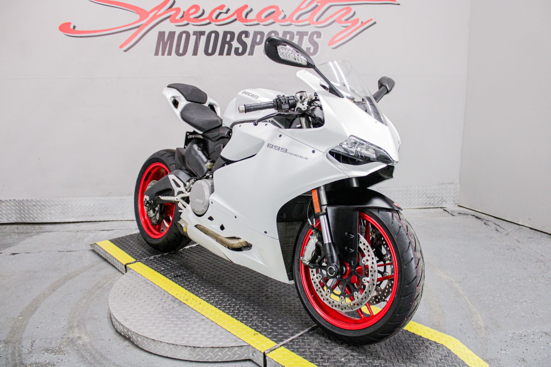 Front Right Side View - Photo 13