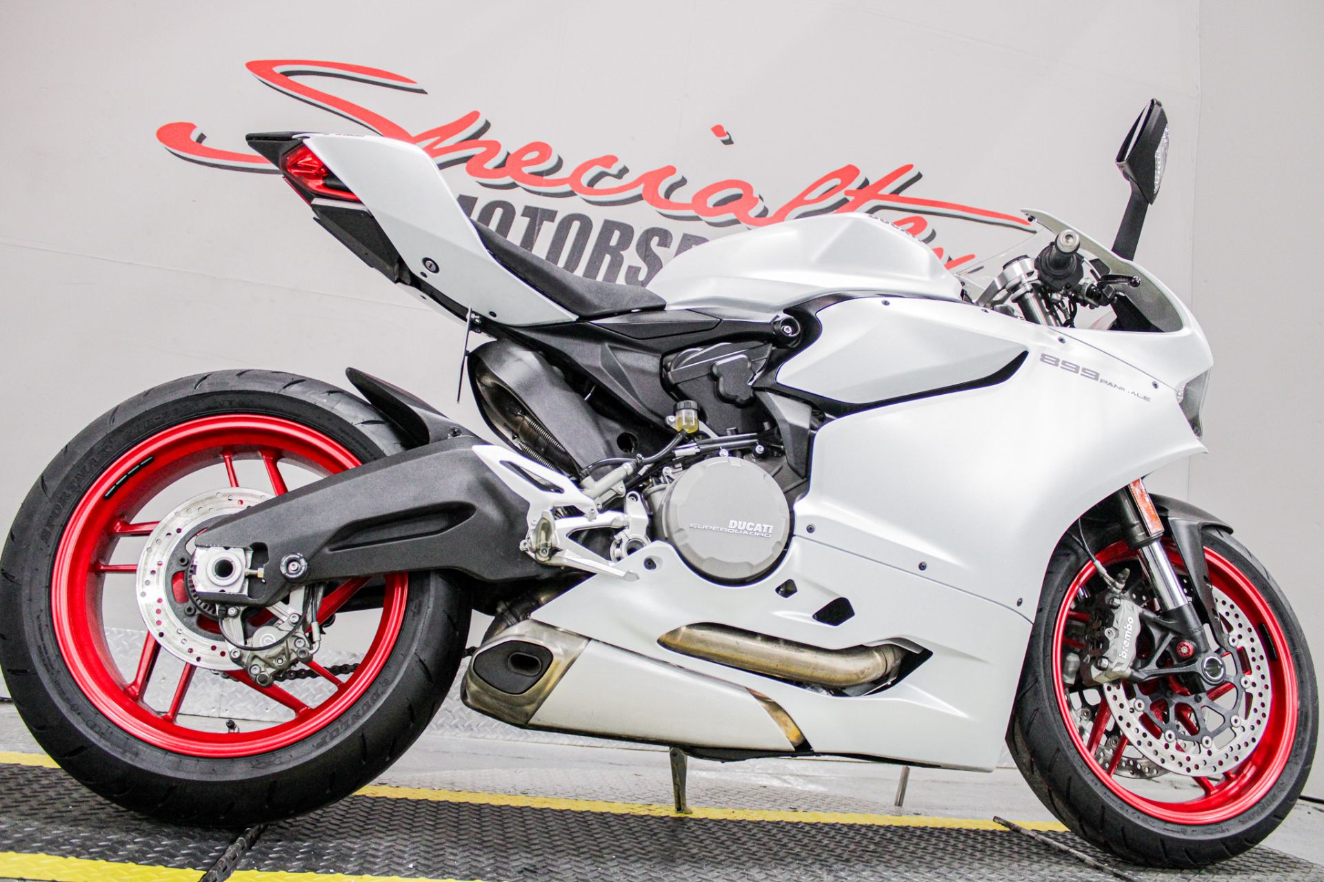 Lower Right Side Angle - Photo 15