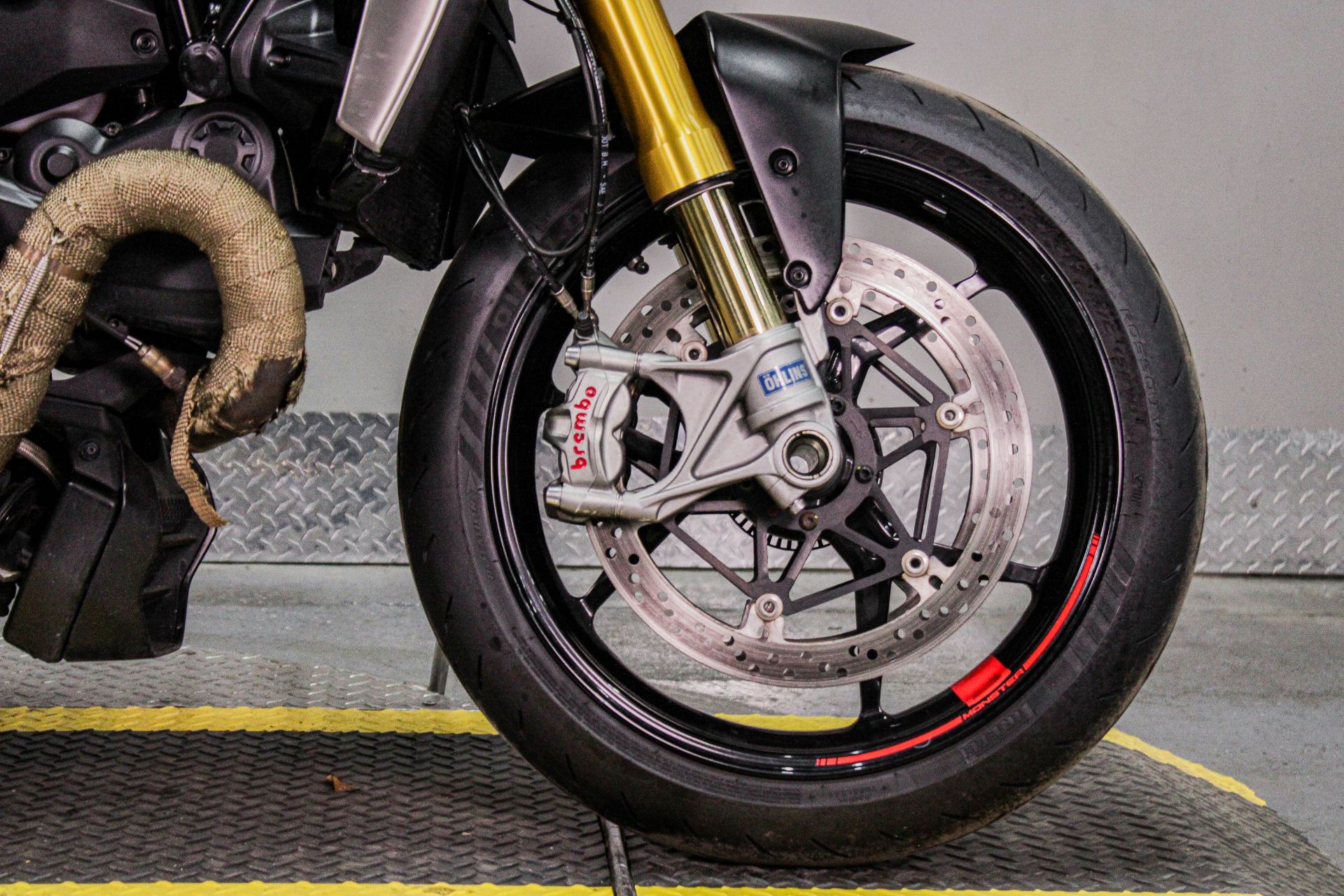 2017 Ducati Monster 1200 S in Sacramento, California - Photo 3