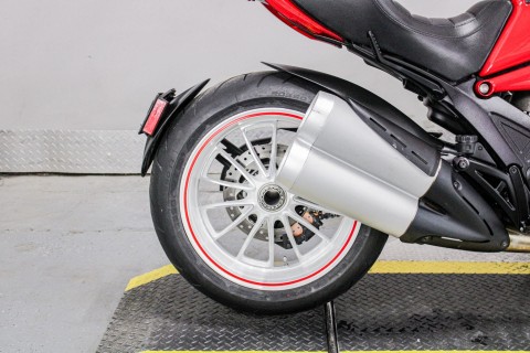 2013 Ducati Diavel Carbon in Sacramento, California - Photo 4