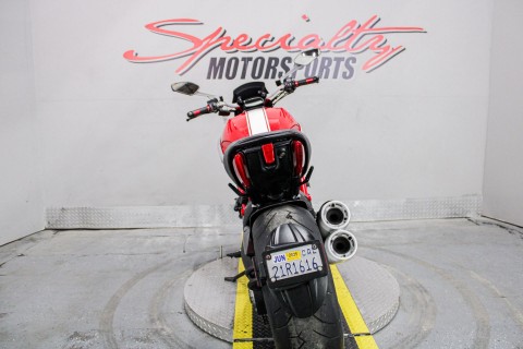 2013 Ducati Diavel Carbon in Sacramento, California - Photo 6