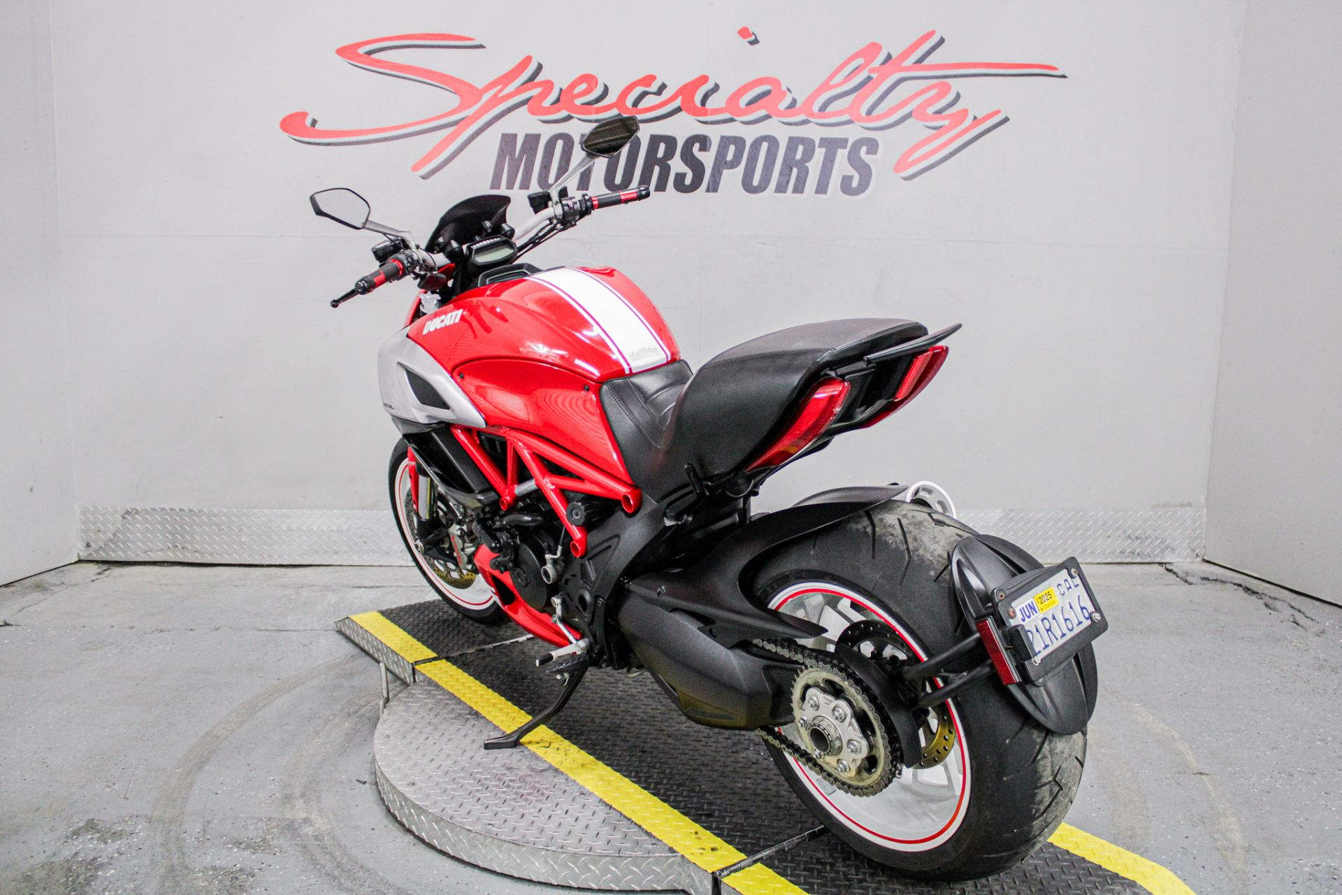 2013 Ducati Diavel Carbon in Sacramento, California - Photo 7