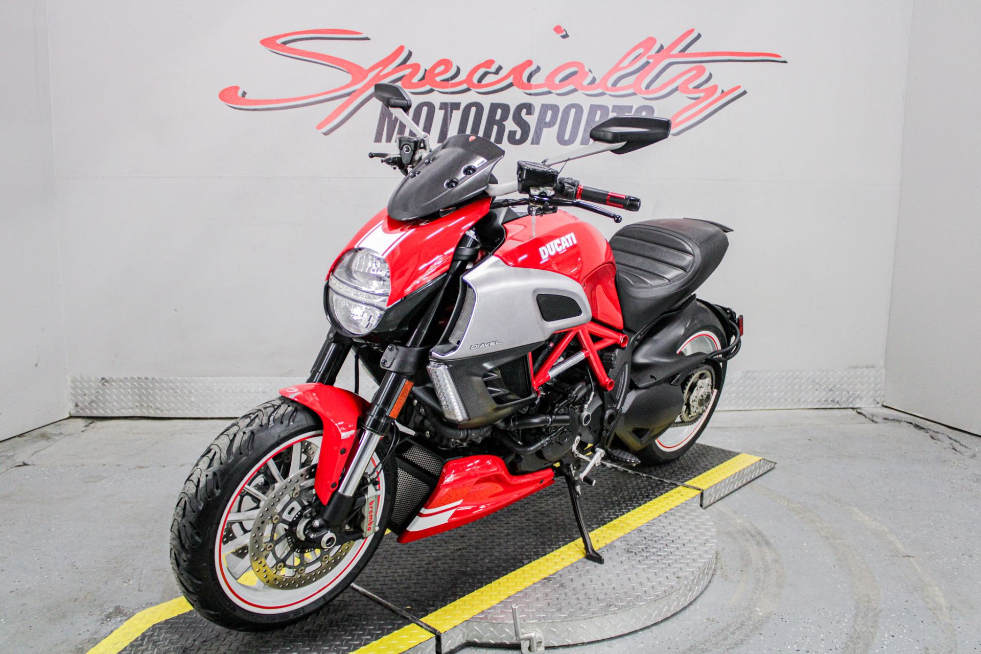 2013 Ducati Diavel Carbon in Sacramento, California - Photo 10