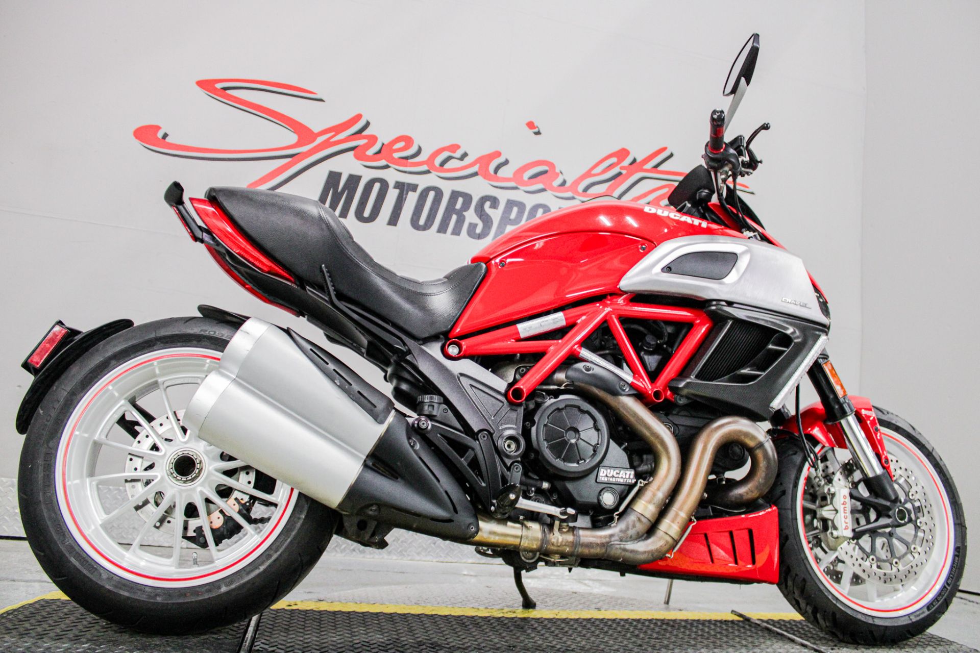 2013 Ducati Diavel Carbon in Sacramento, California - Photo 15