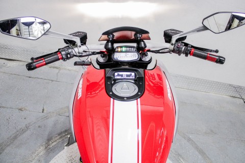 2013 Ducati Diavel Carbon in Sacramento, California - Photo 16