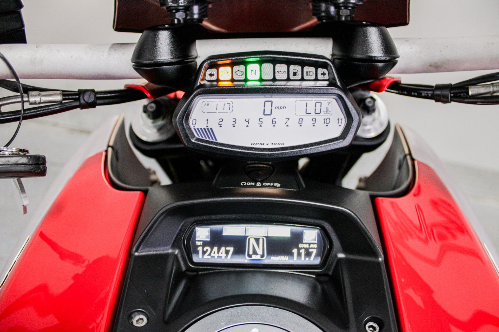 2013 Ducati Diavel Carbon in Sacramento, California - Photo 17