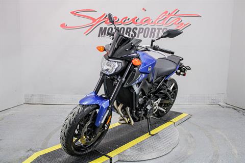 Front Left Side View - Photo 10