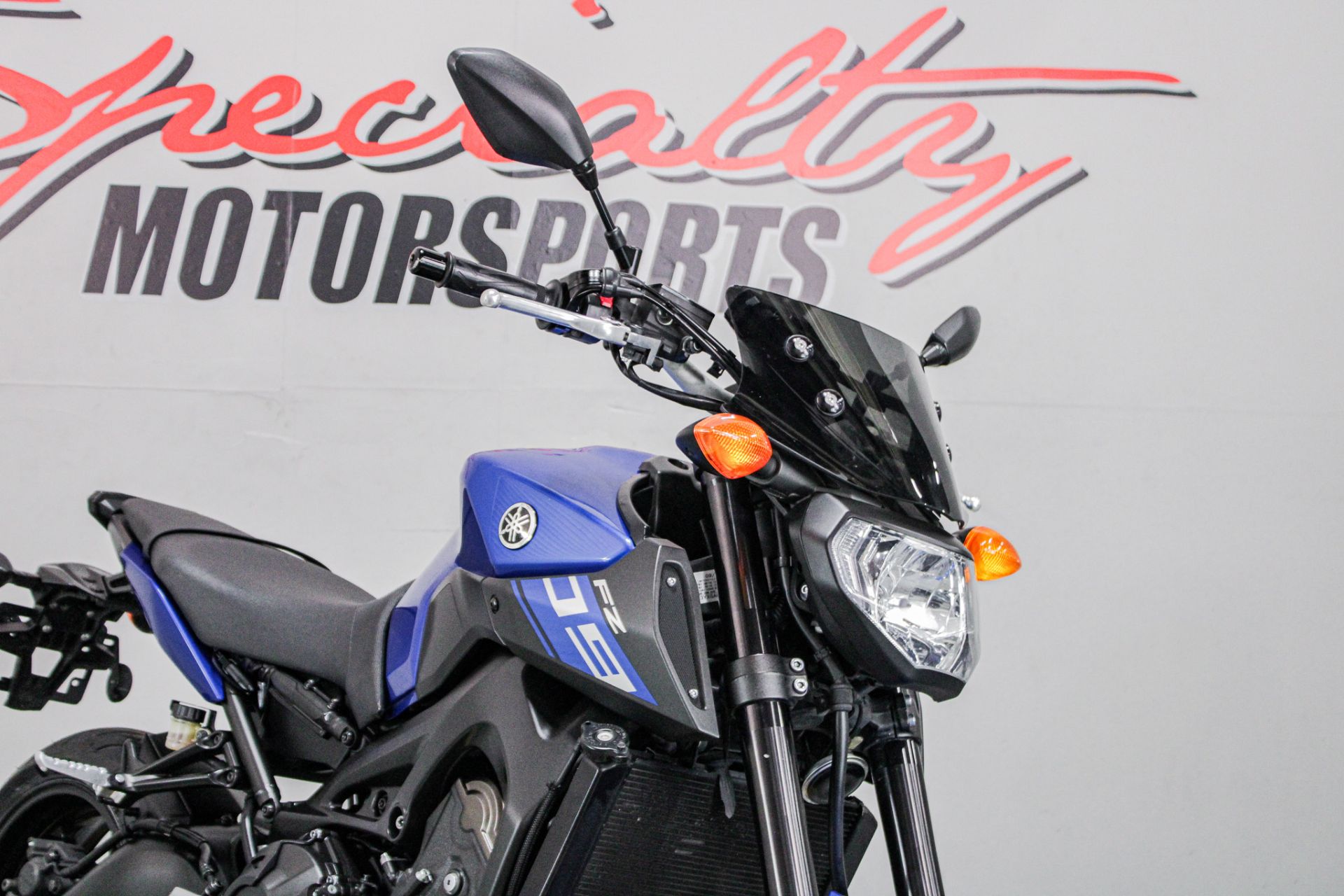 Front Right Zoomed In - Photo 14