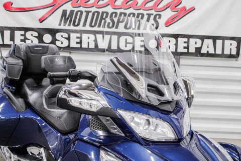 2017 Can-Am Spyder RT Limited in Sacramento, California - Photo 11