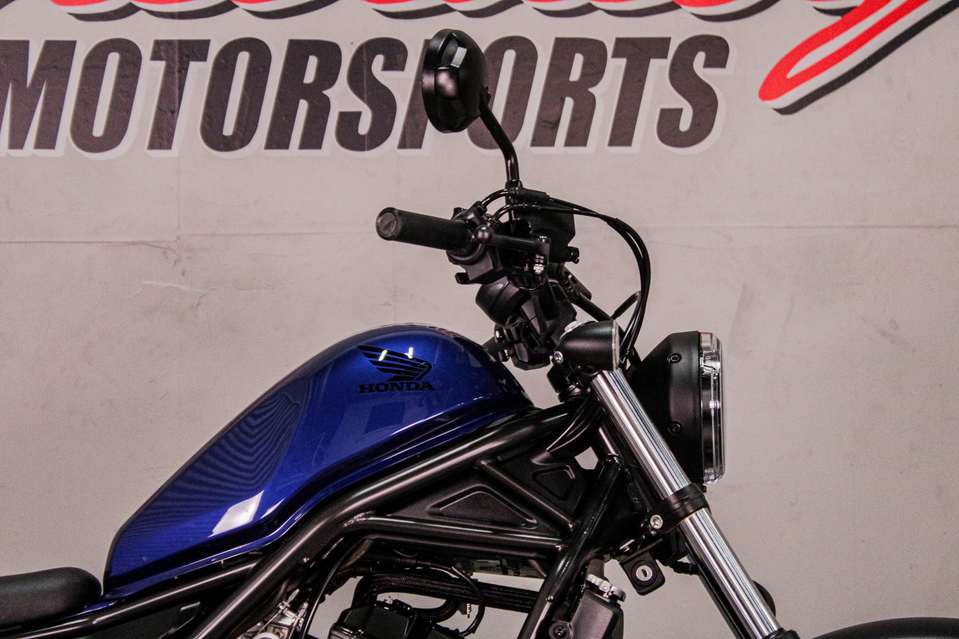 2022 Honda Rebel 300 in Sacramento, California - Photo 2