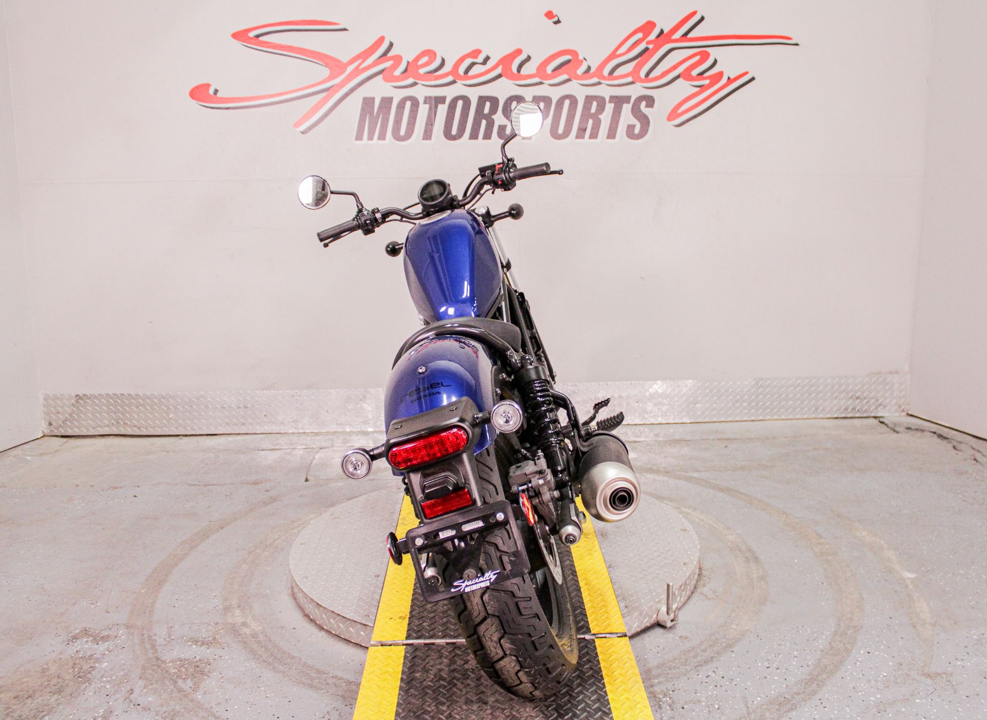 2022 Honda Rebel 300 in Sacramento, California - Photo 6