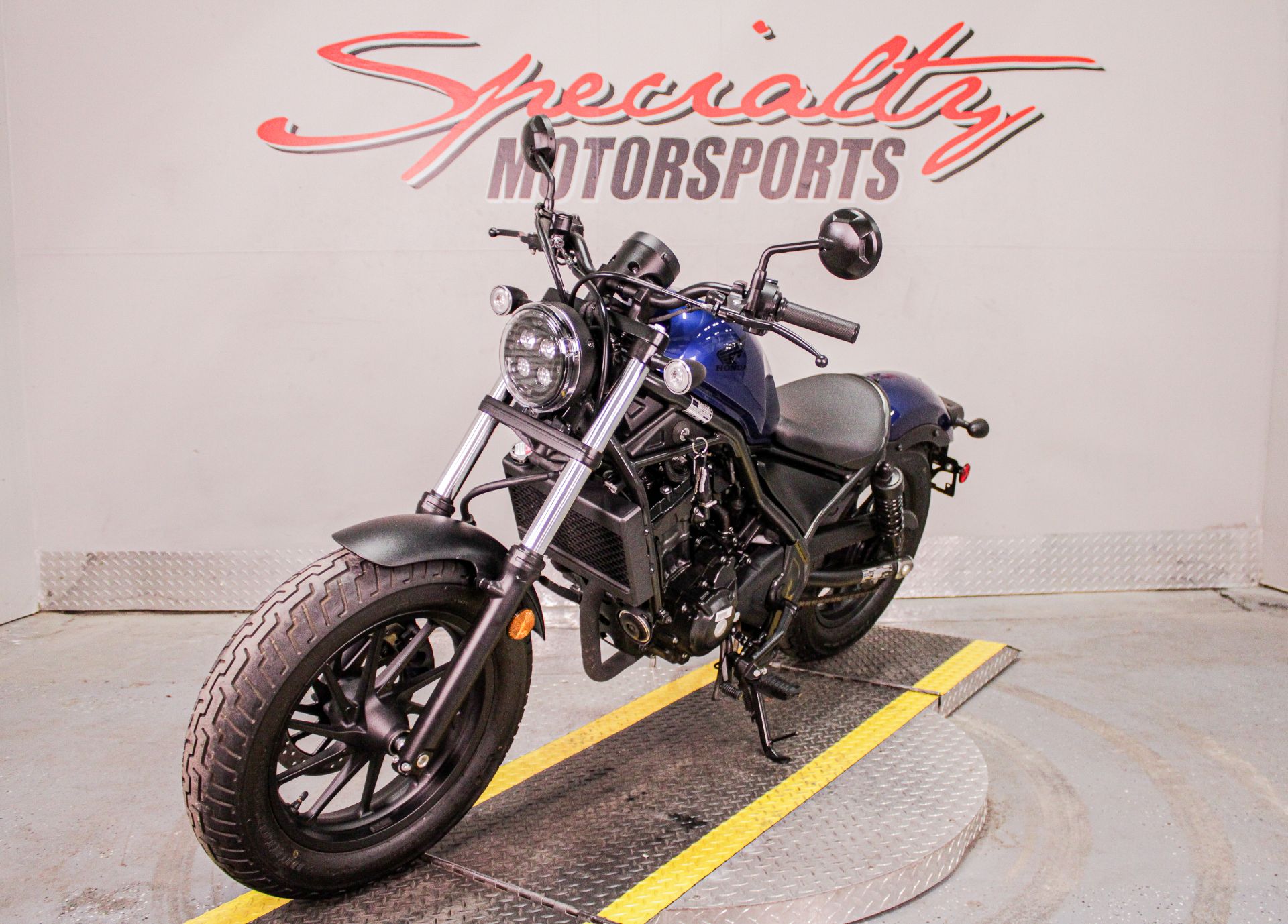 2022 Honda Rebel 300 in Sacramento, California - Photo 10