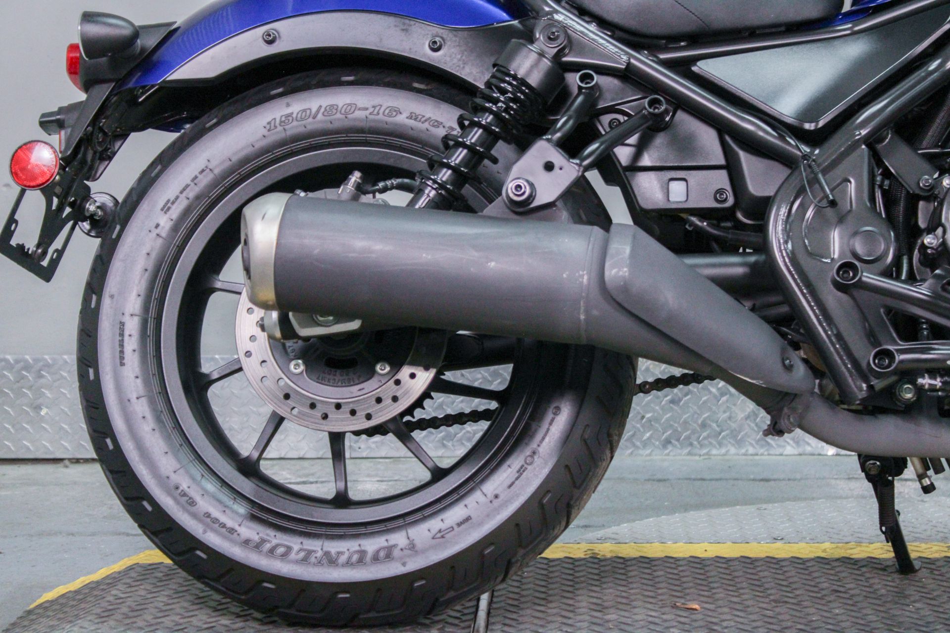 2022 Honda Rebel 300 in Sacramento, California - Photo 4