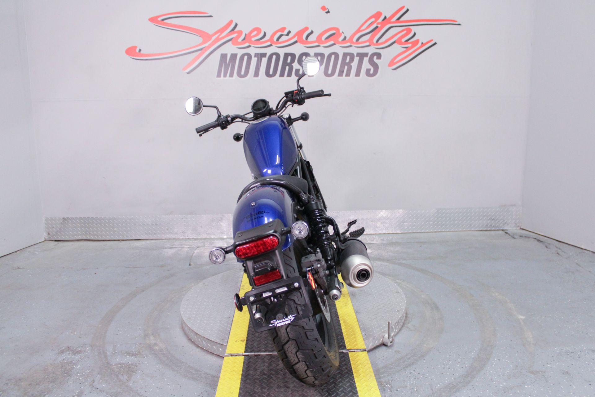 2022 Honda Rebel 300 in Sacramento, California - Photo 6