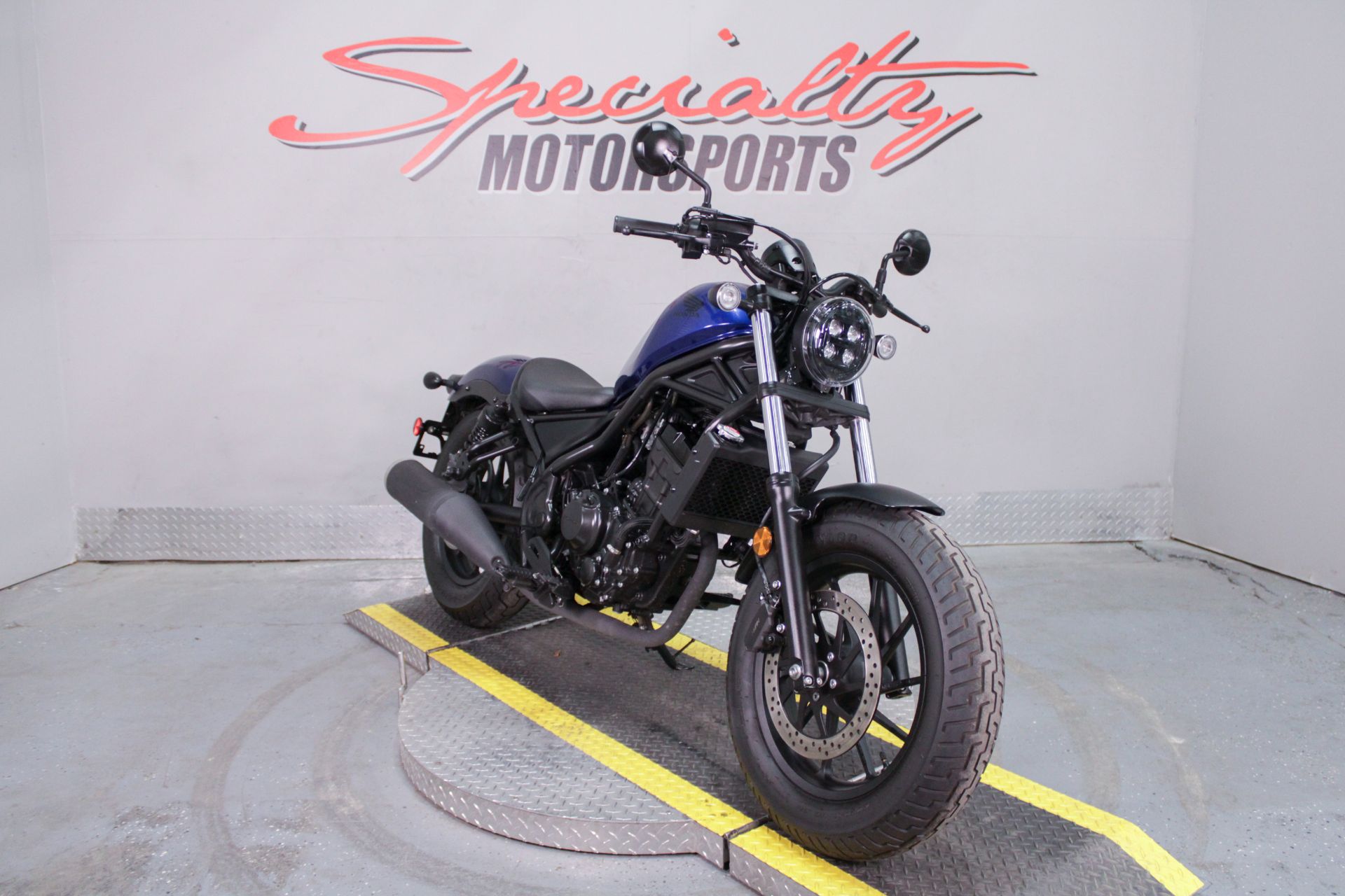2022 Honda Rebel 300 in Sacramento, California - Photo 13