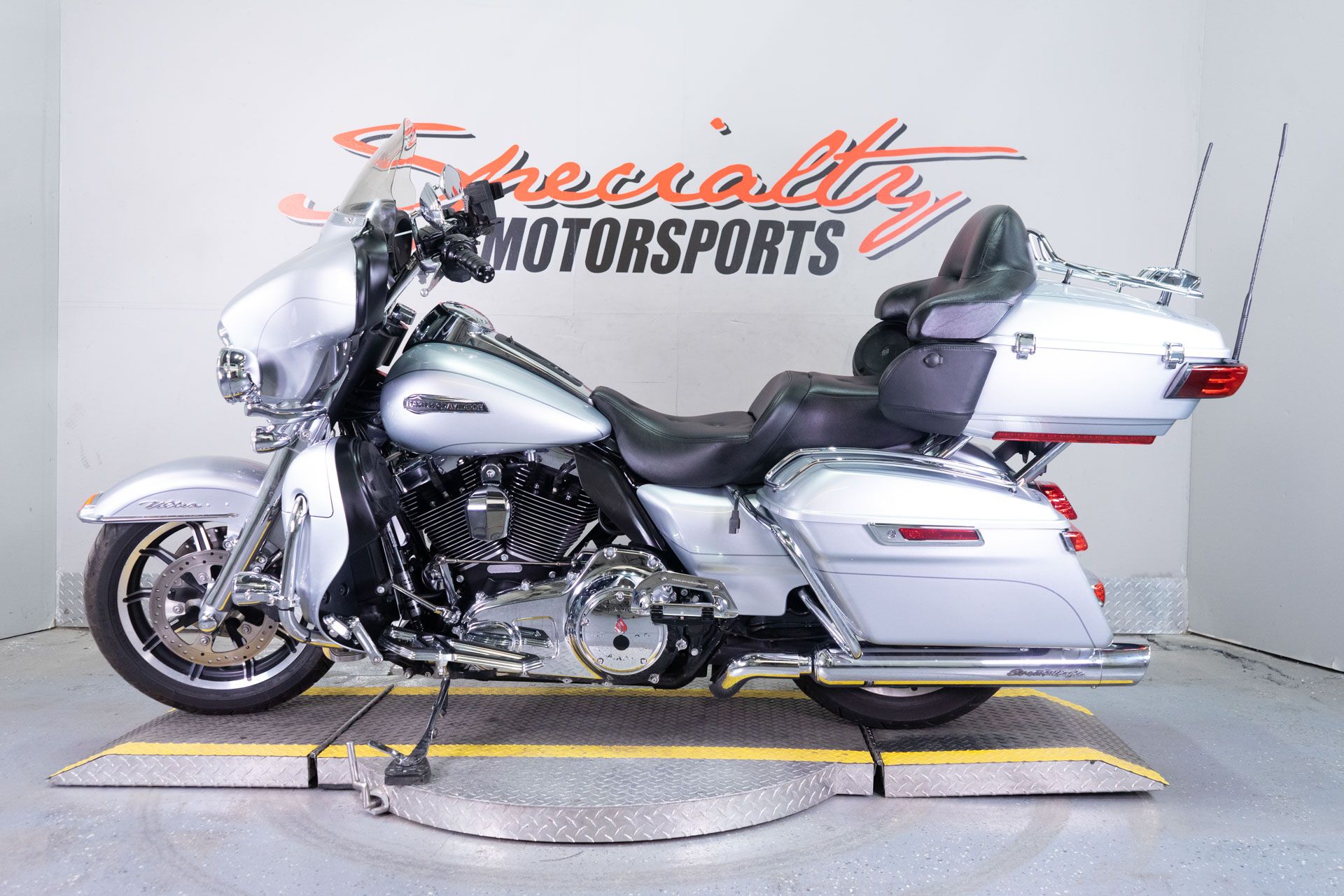 2015 Harley-Davidson Electra Glide® Ultra Classic® in Sacramento, California - Photo 4