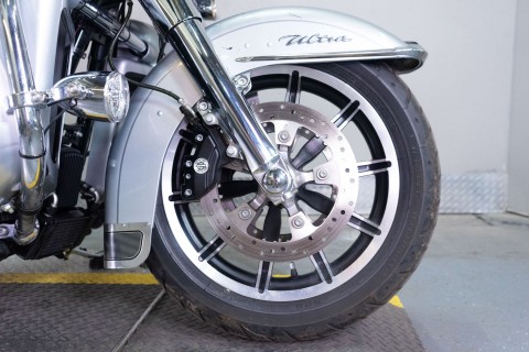 2015 Harley-Davidson Electra Glide® Ultra Classic® in Sacramento, California - Photo 9