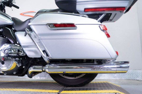 2015 Harley-Davidson Electra Glide® Ultra Classic® in Sacramento, California - Photo 12