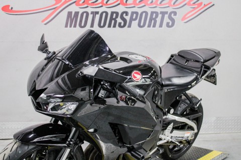 2016 Honda CBR600RR in Sacramento, California - Photo 11