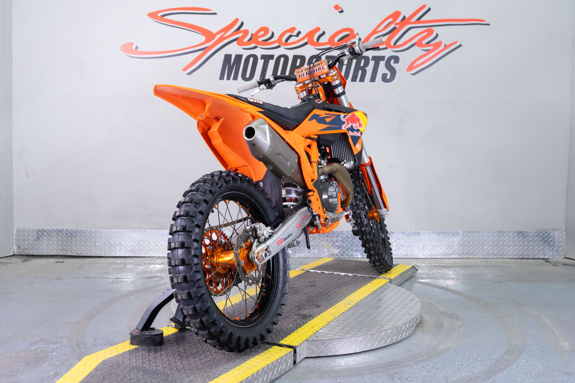 2024 KTM 450 SX-F in Sacramento, California - Photo 6