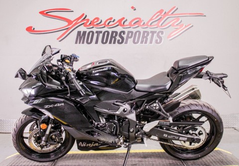 2025 Kawasaki Ninja ZX-4R ABS in Sacramento, California - Photo 8