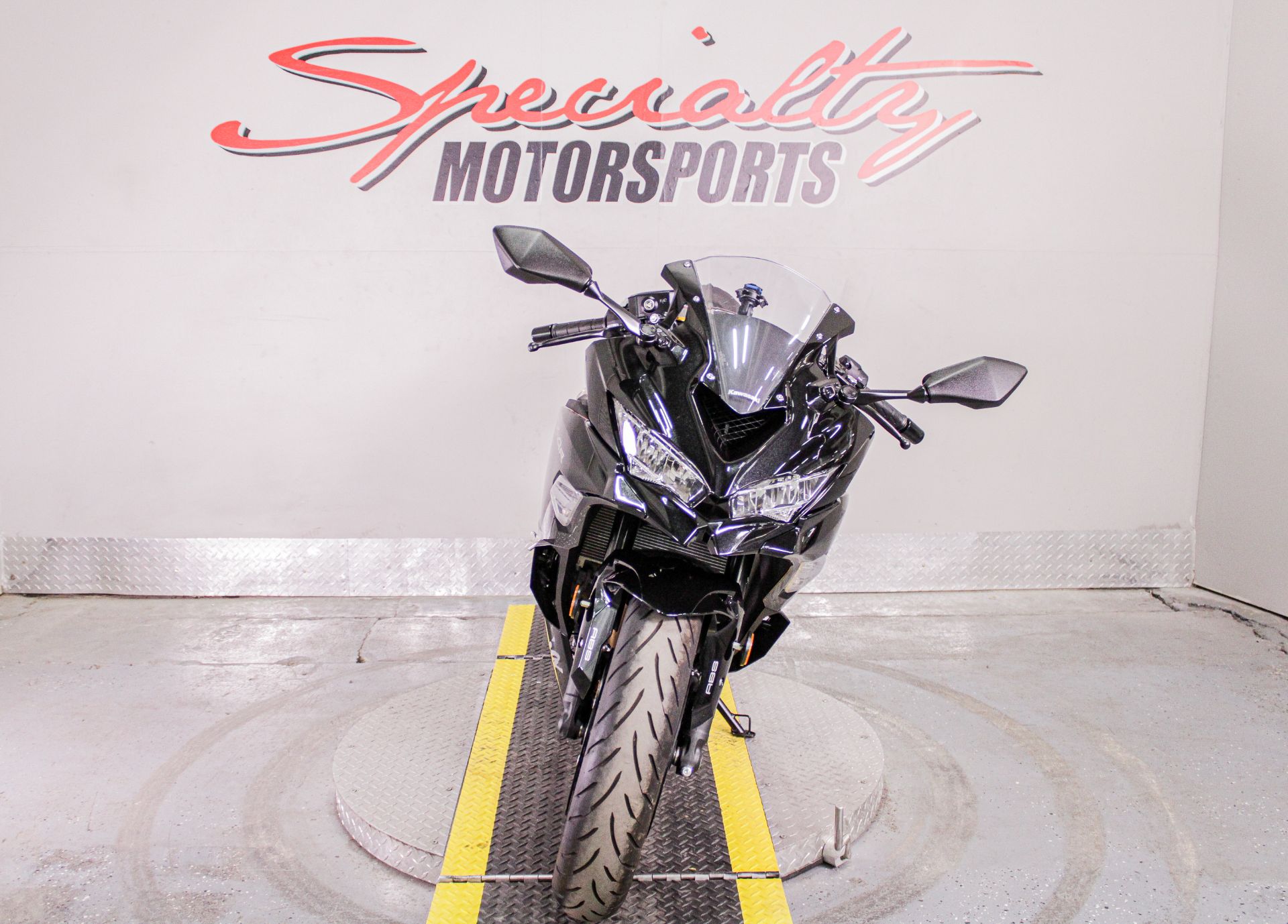 2025 Kawasaki Ninja ZX-4R ABS in Sacramento, California - Photo 12