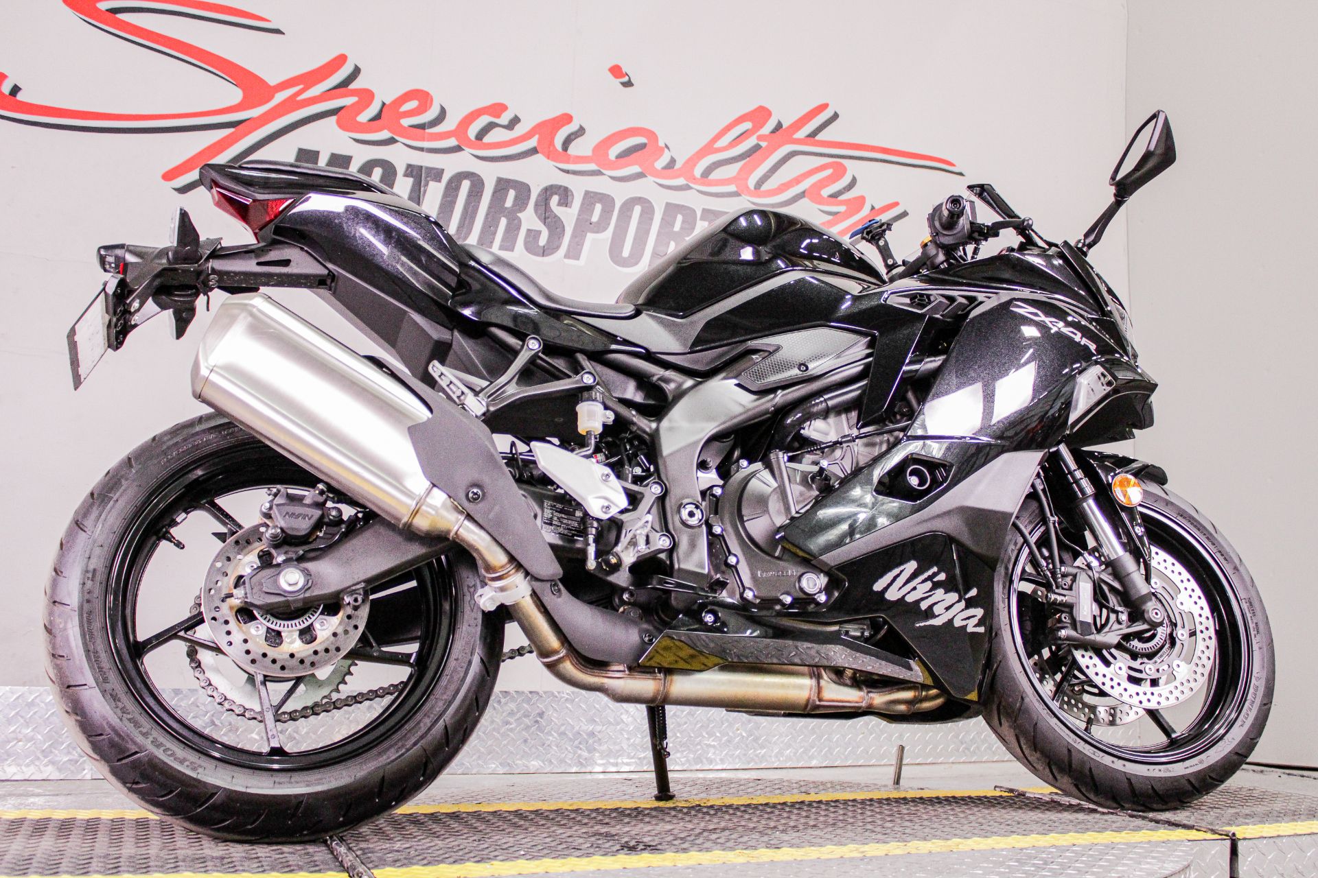 2025 Kawasaki Ninja ZX-4R ABS in Sacramento, California - Photo 15