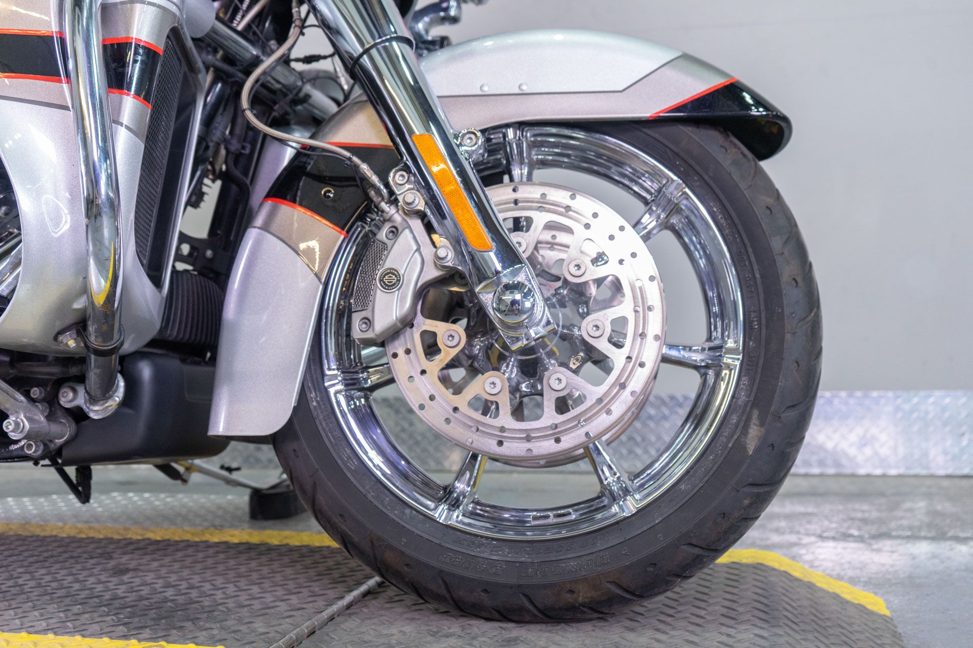 2017 Harley-Davidson CVO™ Limited in Sacramento, California - Photo 7