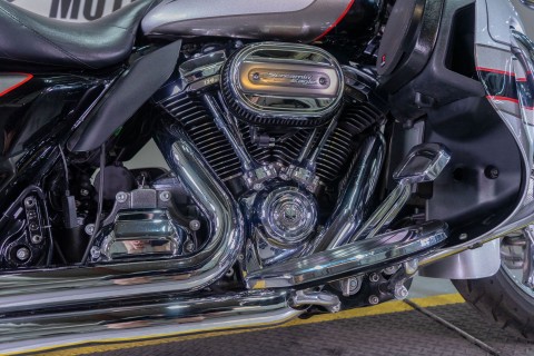 2017 Harley-Davidson CVO™ Limited in Sacramento, California - Photo 9