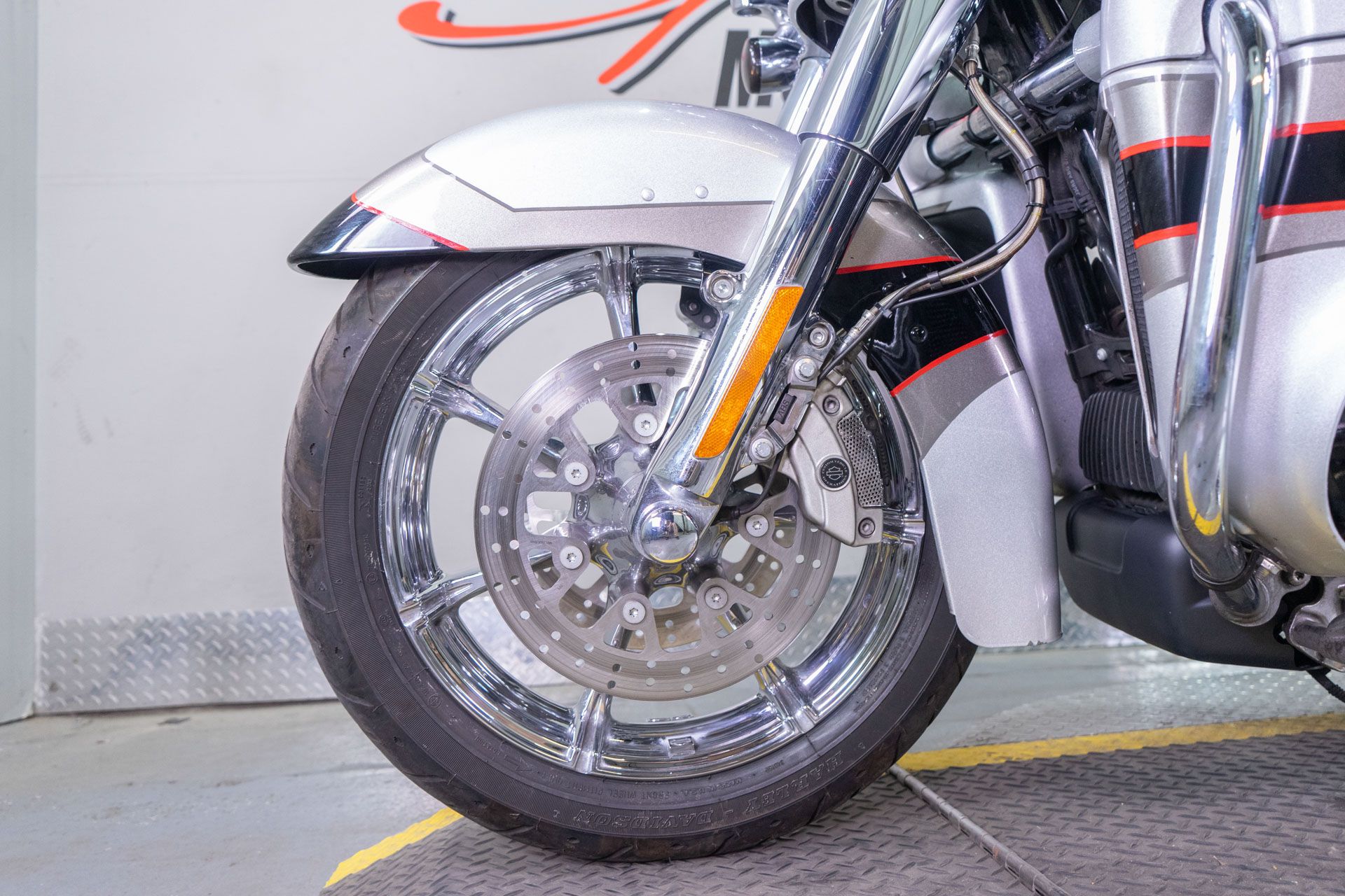 2017 Harley-Davidson CVO™ Limited in Sacramento, California - Photo 11