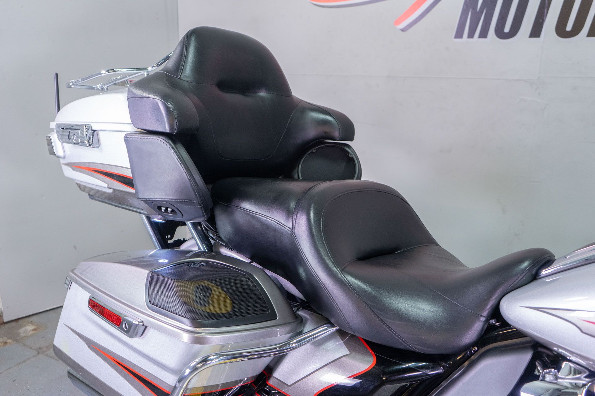 2017 Harley-Davidson CVO™ Limited in Sacramento, California - Photo 22