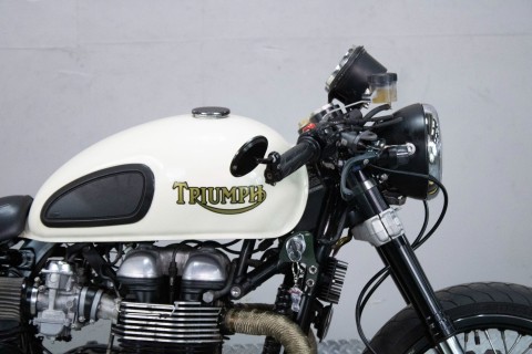 2014 Triumph Thruxton in Sacramento, California - Photo 2