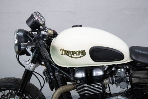 2014 Triumph Thruxton in Sacramento, California - Photo 9