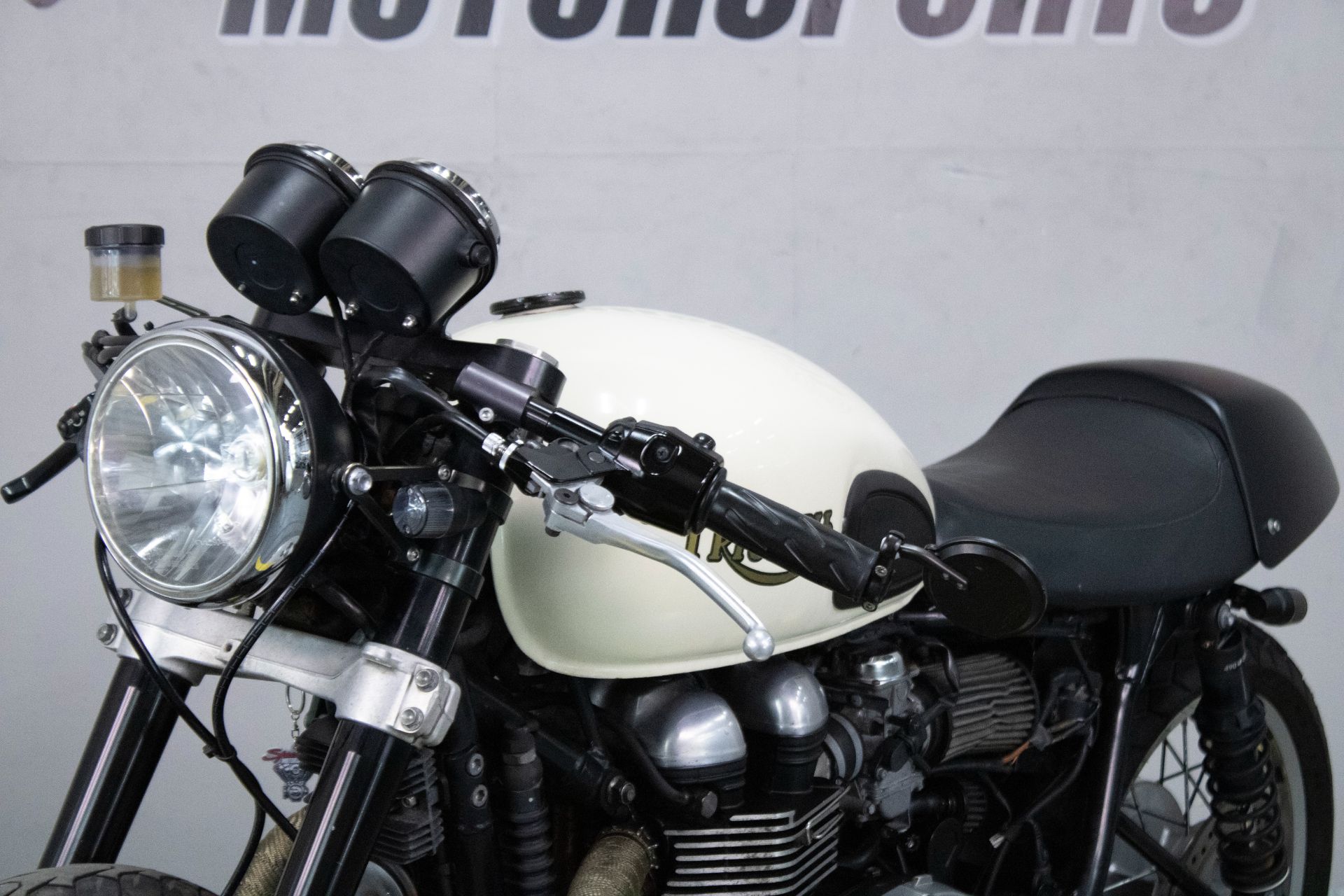 2014 Triumph Thruxton in Sacramento, California - Photo 11