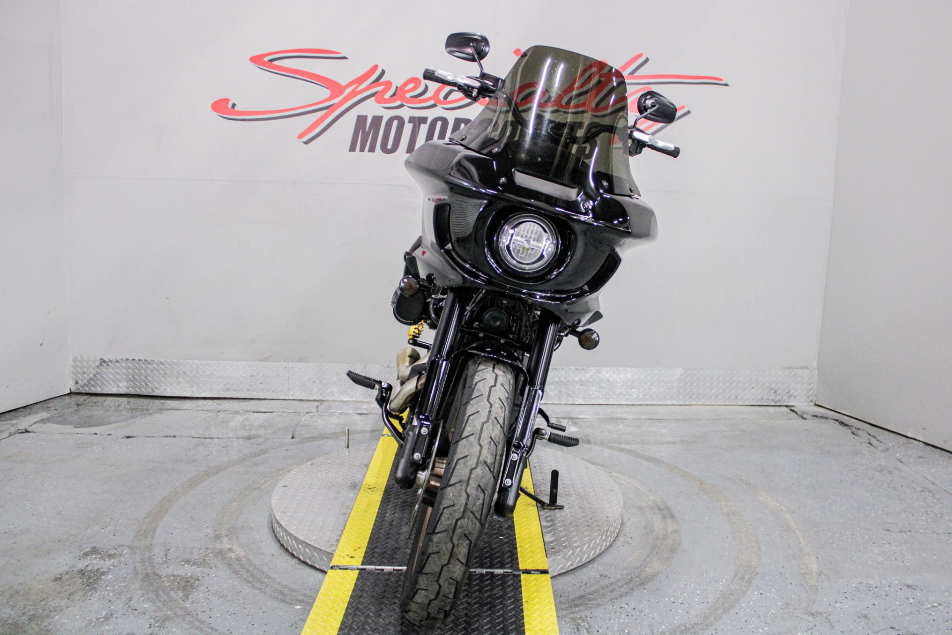 Front View - Photo 12