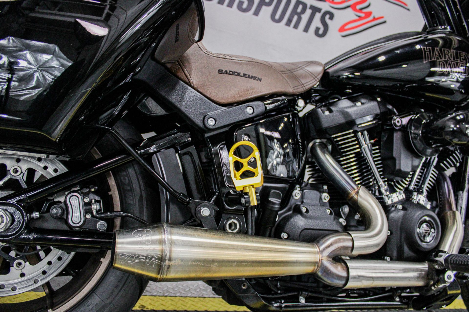 Modified Exhaust - Photo 16