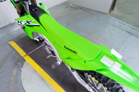 2024 Kawasaki KX 450 in Sacramento, California - Photo 17