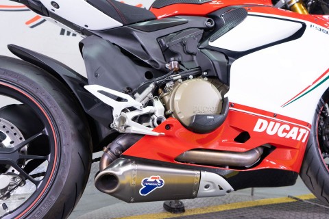2012 Ducati 1199 Panigale S Tricolore in Sacramento, California - Photo 9