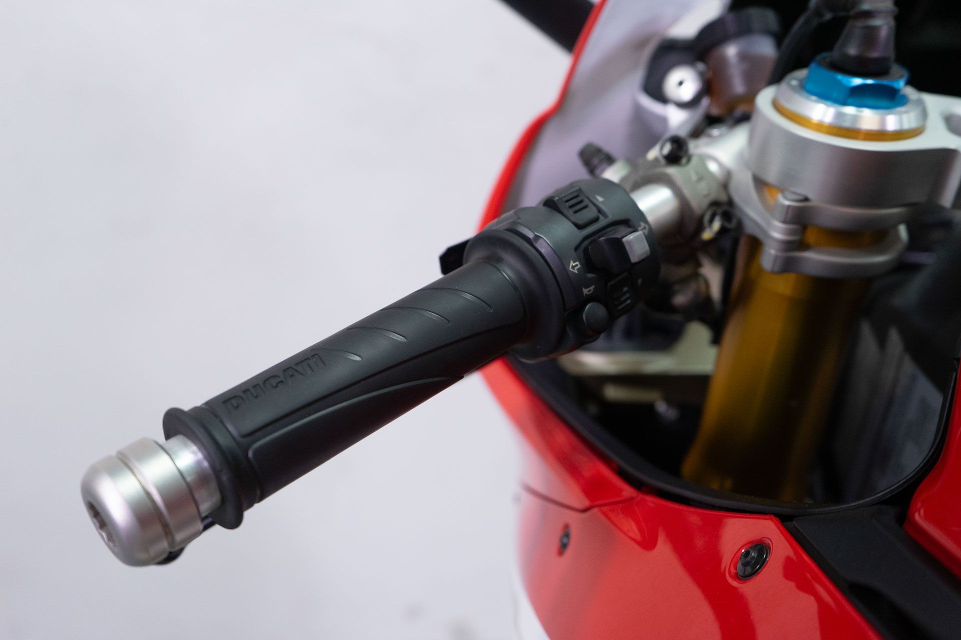 2012 Ducati 1199 Panigale S Tricolore in Sacramento, California - Photo 12