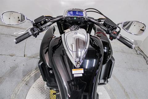 2014 Honda Gold Wing® Valkyrie® in Sacramento, California - Photo 16