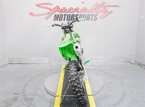 KAW030476 - 2022 - Kawasaki - KX 450 Rear View - Photo 6