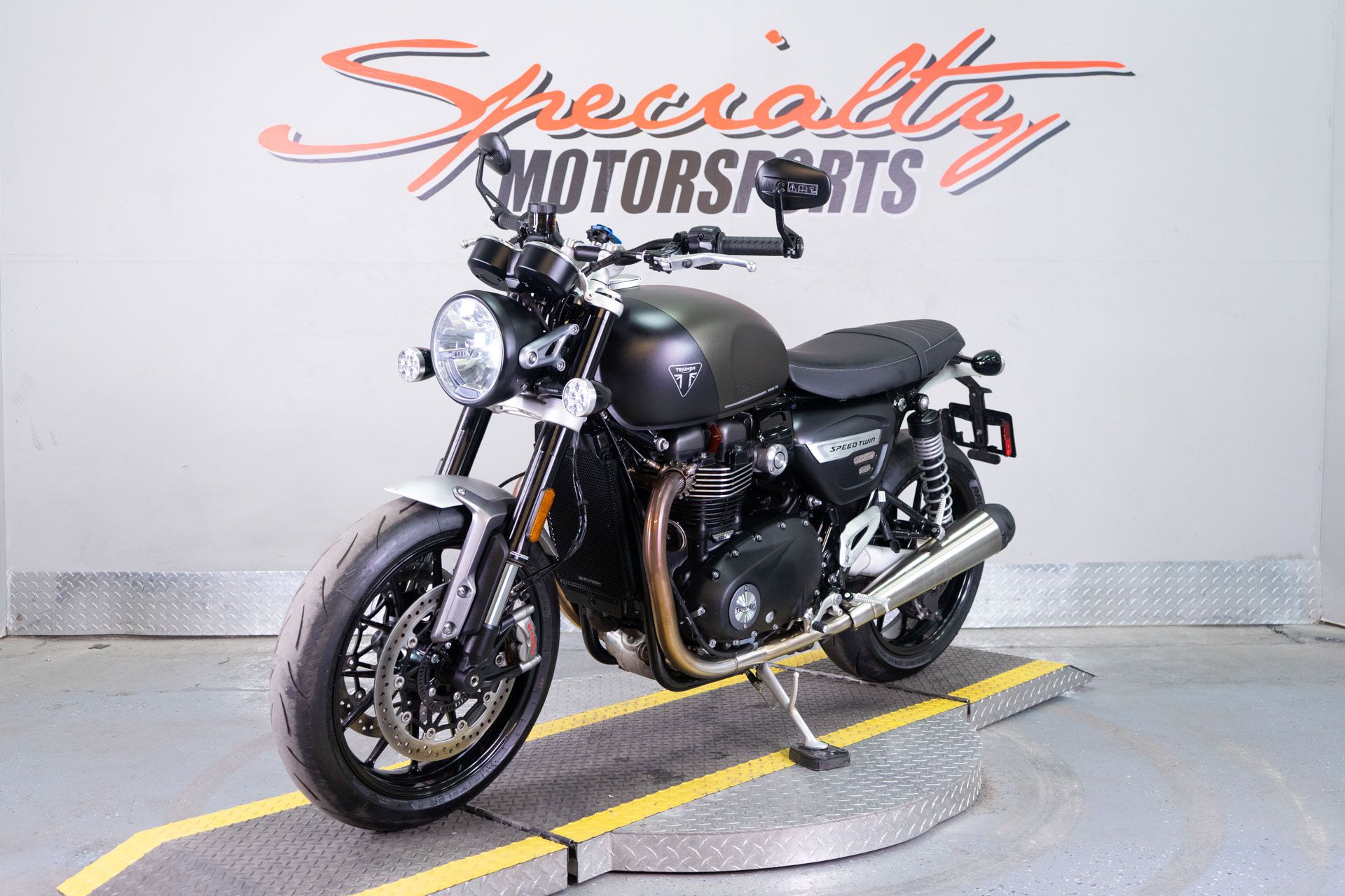 2024 Triumph Speed Twin 1200 in Sacramento, California - Photo 3