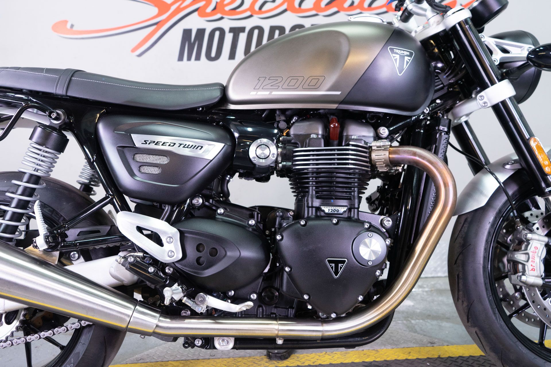 2024 Triumph Speed Twin 1200 in Sacramento, California - Photo 9