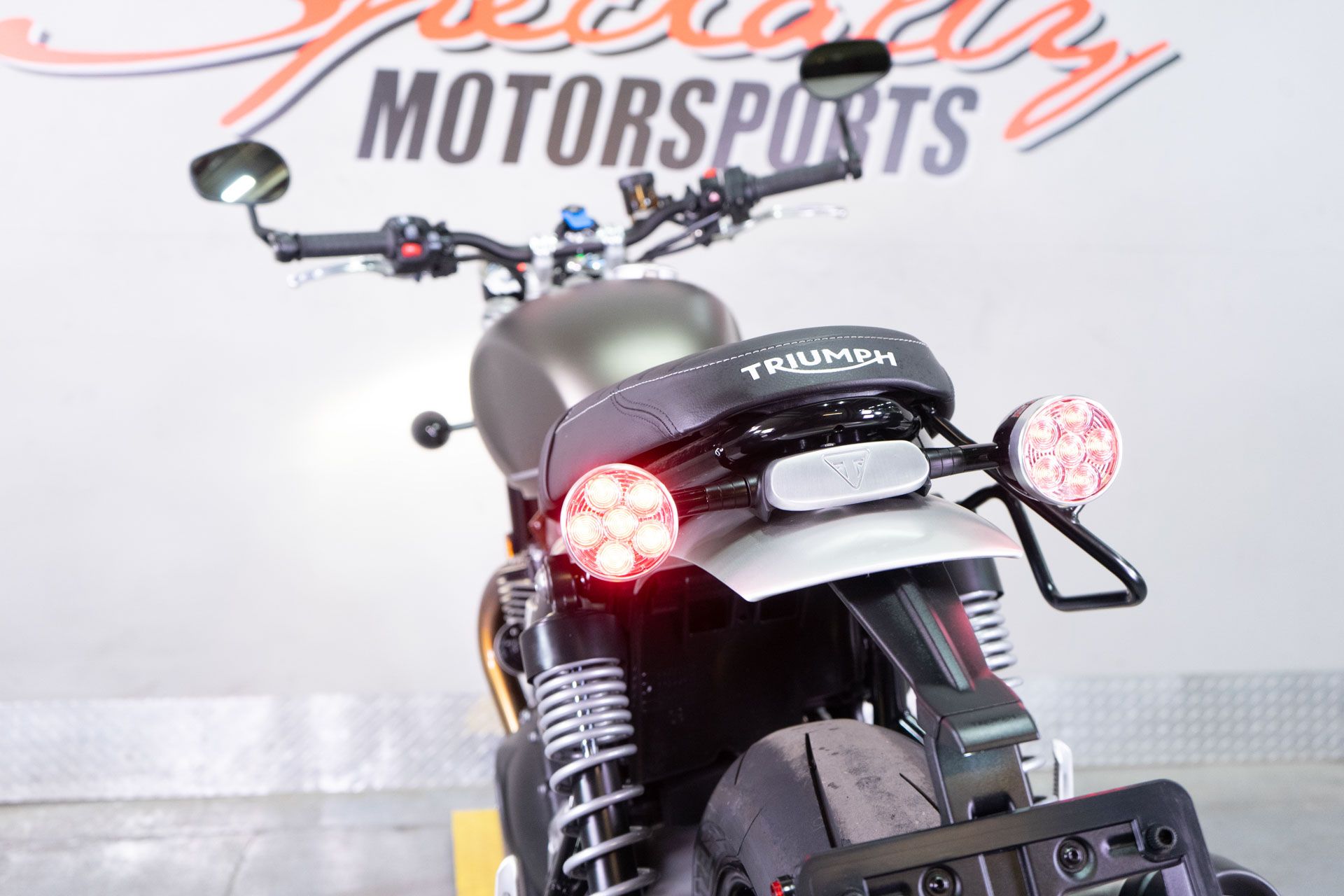 2024 Triumph Speed Twin 1200 in Sacramento, California - Photo 16