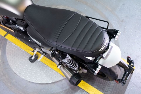 2024 Triumph Speed Twin 1200 in Sacramento, California - Photo 18