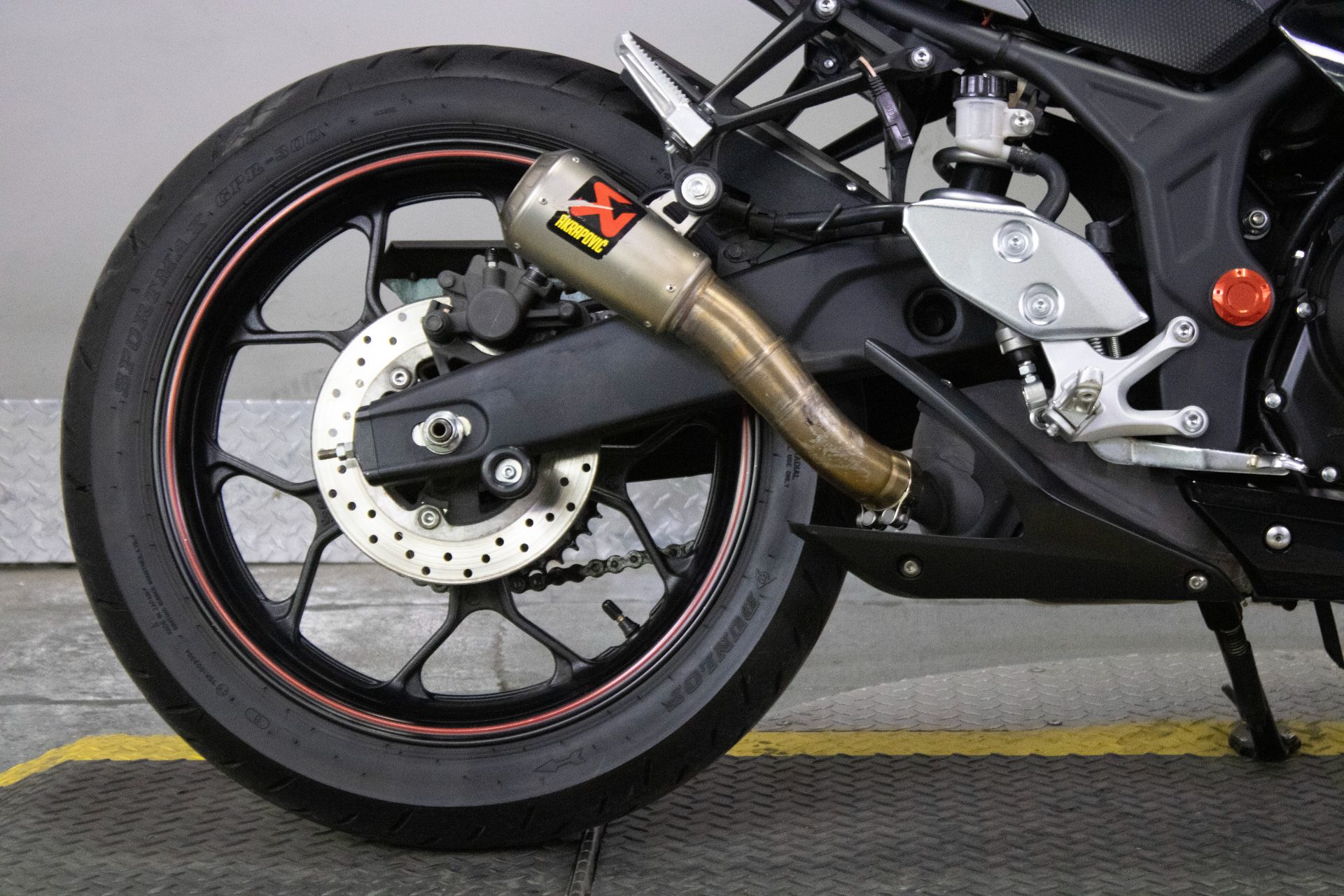 2016 Yamaha YZF-R3 in Sacramento, California - Photo 4