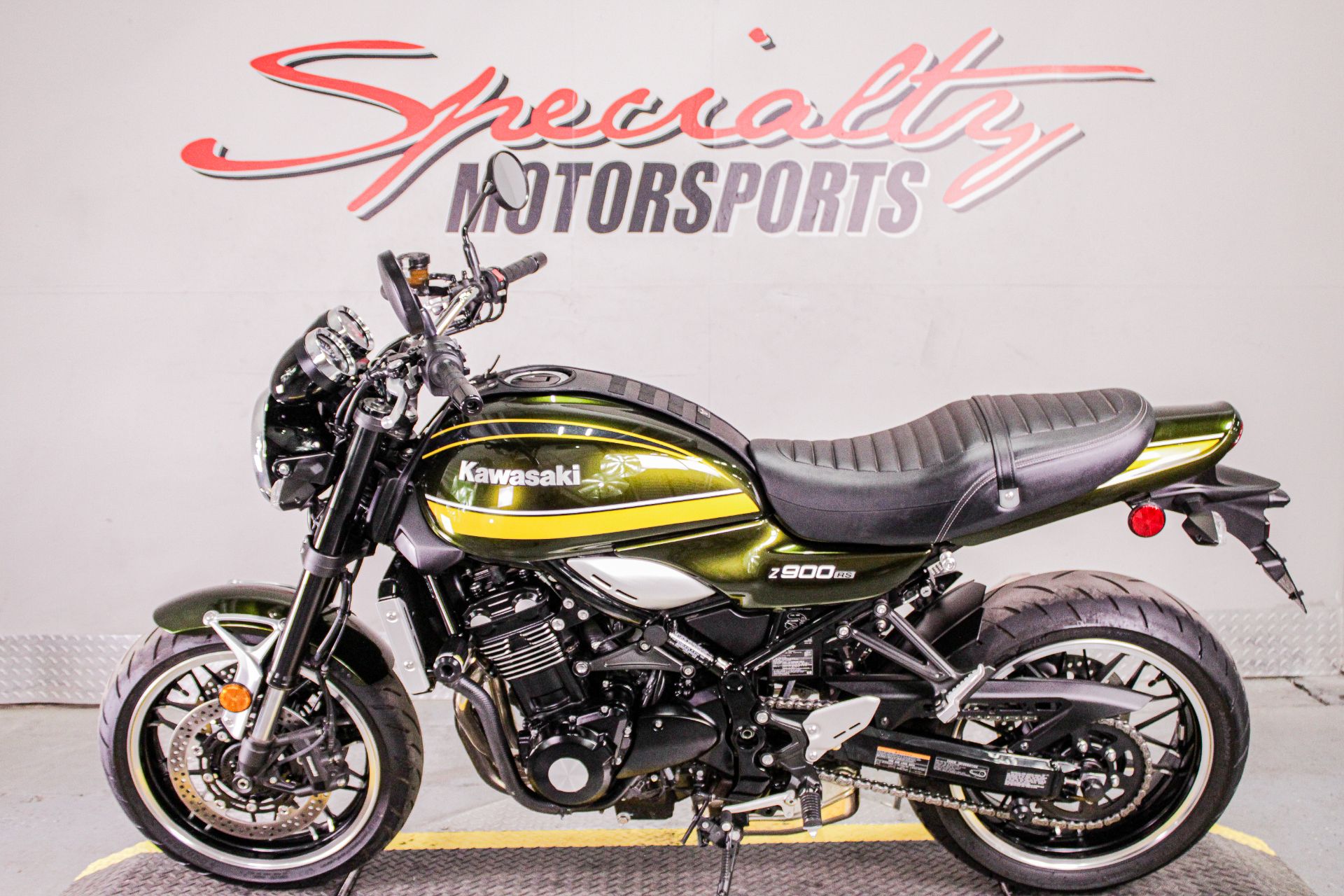 KAW042678 - 2020 - Kawasaki - Z900RS ABS Left Side - Photo 8